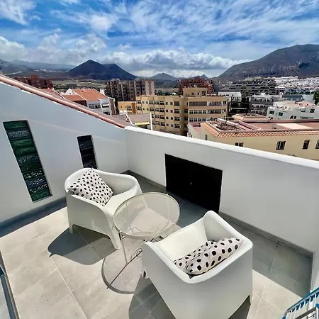 Cristianos Oasis, Modern Beachside Duplex Апартаменты *