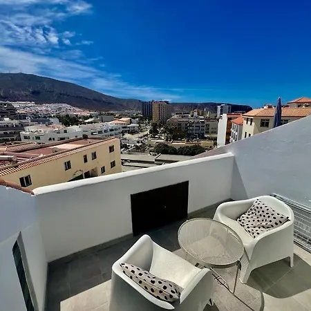 דירה Cristianos Oasis, Modern Beachside Duplex *